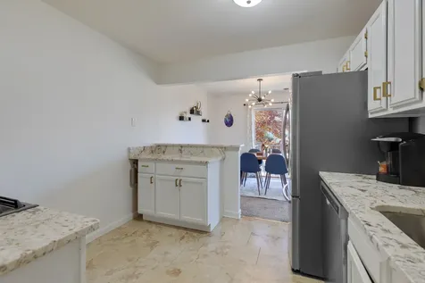 204 Dublin Lane Schaumburg IL 60194