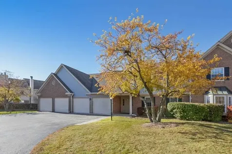 204 Dublin Lane Schaumburg IL 60194