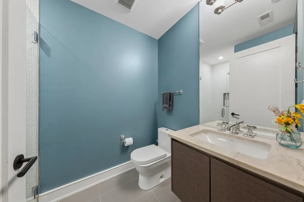 2643 North Hermitage Avenue Chicago IL 60614