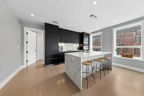 2643 North Hermitage Avenue Chicago IL 60614