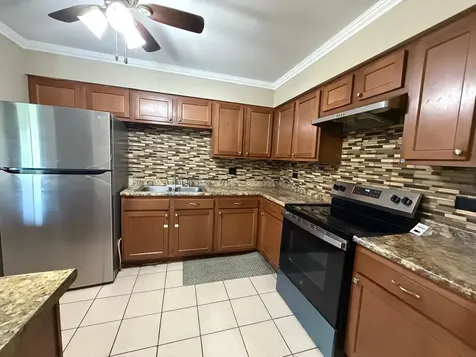 139 West Elk Trail Carol Stream IL 60188