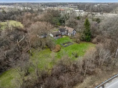 609 Forest Edge Lane Des Plaines IL 60016