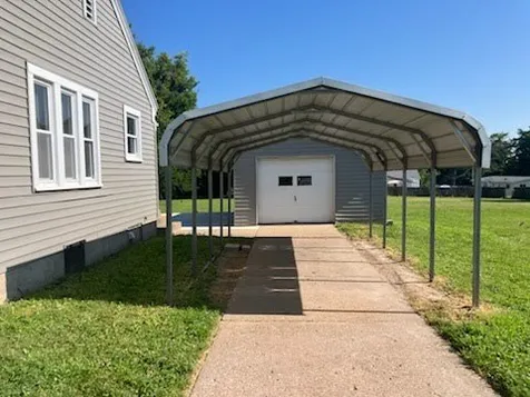 2415 Larch Road Quincy IL 62301