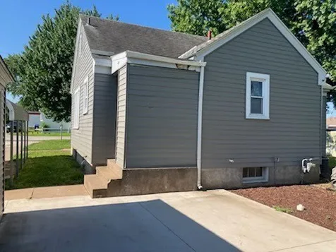 2415 Larch Road Quincy IL 62301