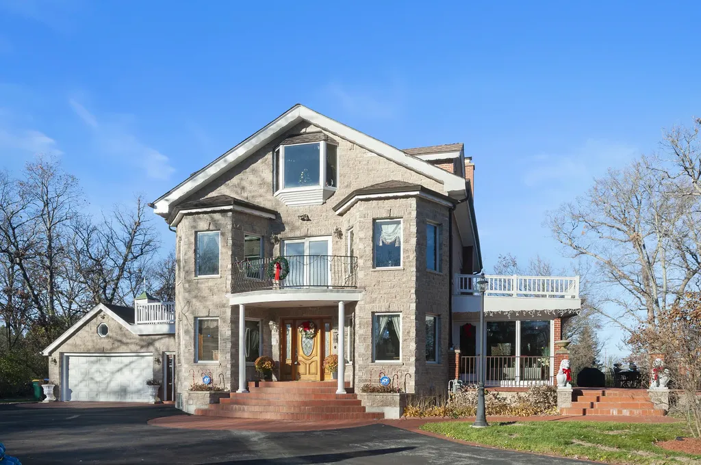 300 North Bradley Road Lake Forest IL 60048