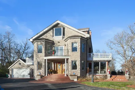 300 North Bradley Road Lake Forest IL 60048