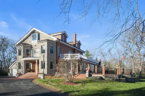 300 North Bradley Road Lake Forest IL 60048