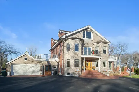300 North Bradley Road Lake Forest IL 60048