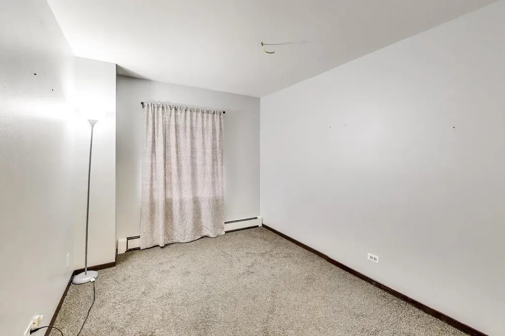 121 Gregory Street Aurora IL 60504