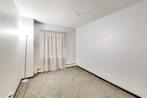 121 Gregory Street Aurora IL 60504