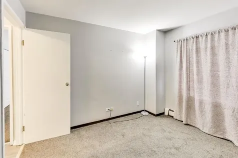 121 Gregory Street Aurora IL 60504