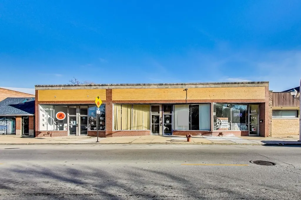 2628-34 West Touhy Avenue Chicago IL 60645