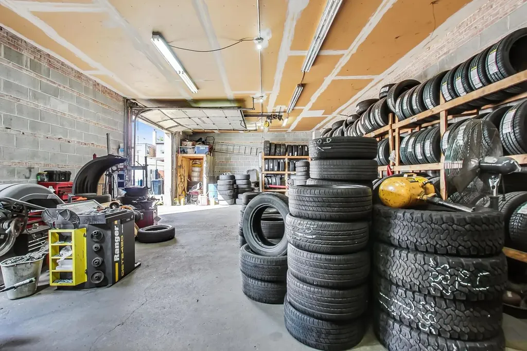 2628-34 West Touhy Avenue Chicago IL 60645