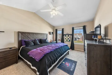 543 Sparrow Court Lindenhurst IL 60046