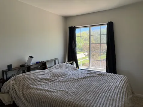543 Sparrow Court Lindenhurst IL 60046