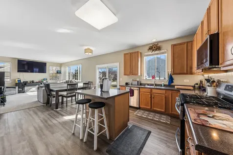 543 Sparrow Court Lindenhurst IL 60046