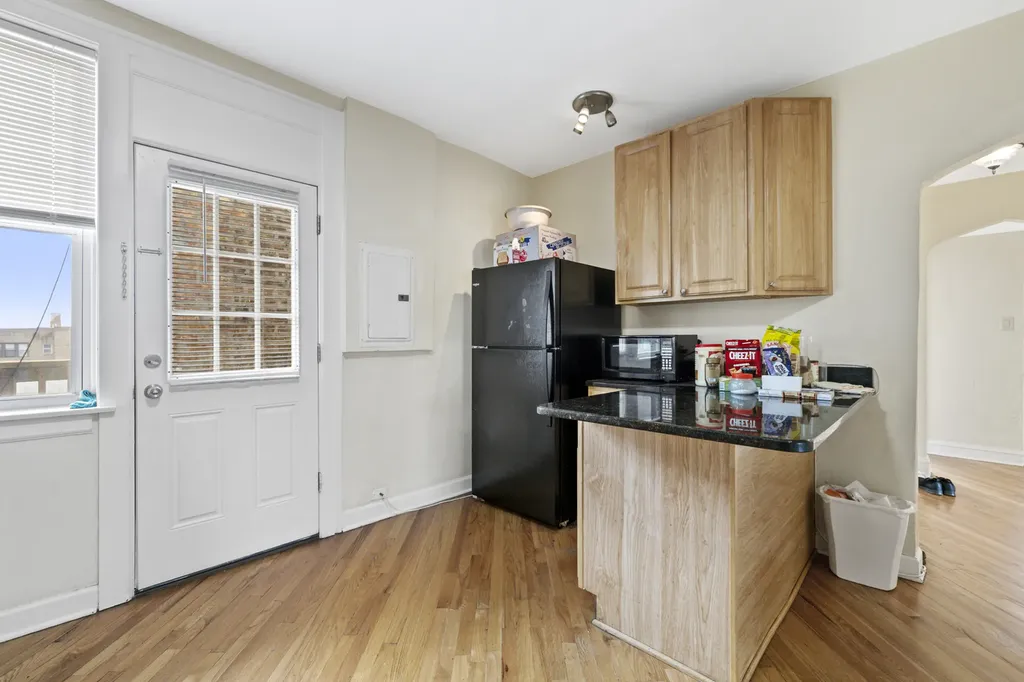 6457 North California Avenue Chicago IL 60645