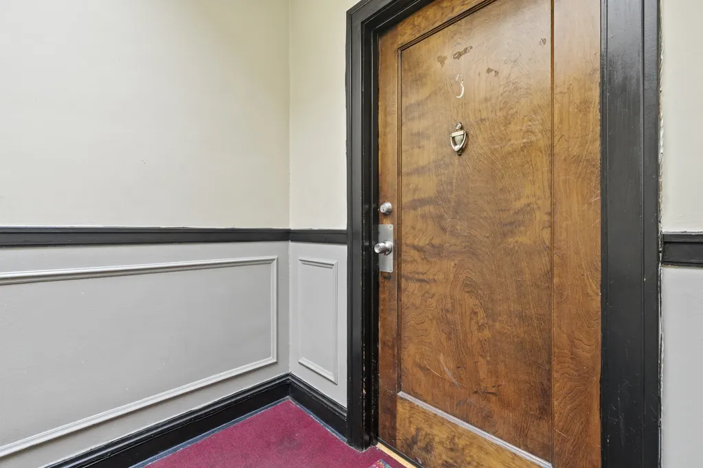 6457 North California Avenue Chicago IL 60645