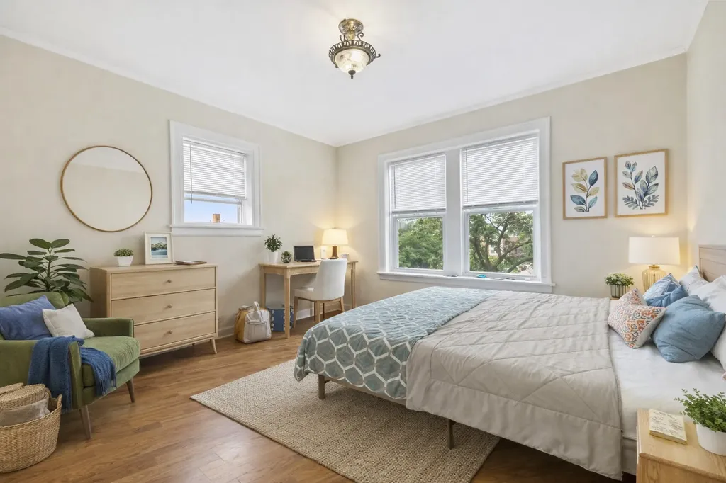 6457 North California Avenue Chicago IL 60645