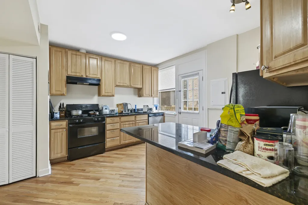 6457 North California Avenue Chicago IL 60645