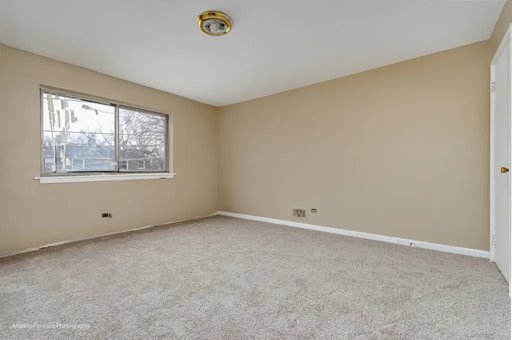 9586 South Colfax Avenue Chicago IL 60617