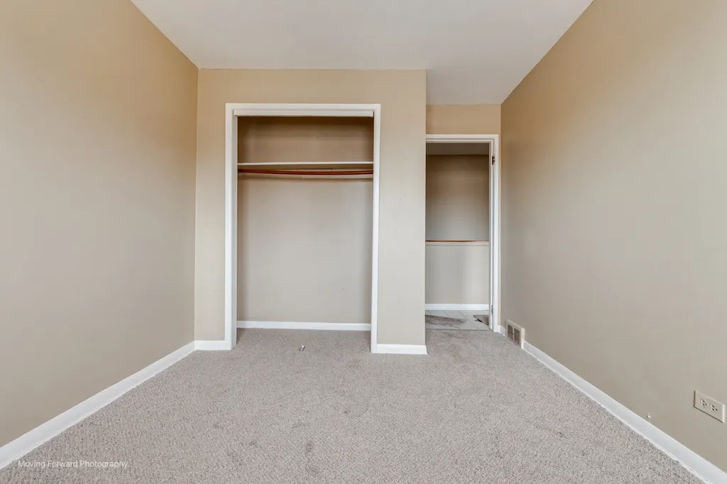 9586 South Colfax Avenue Chicago IL 60617