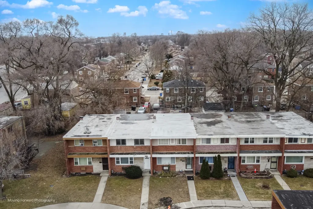 9586 South Colfax Avenue Chicago IL 60617