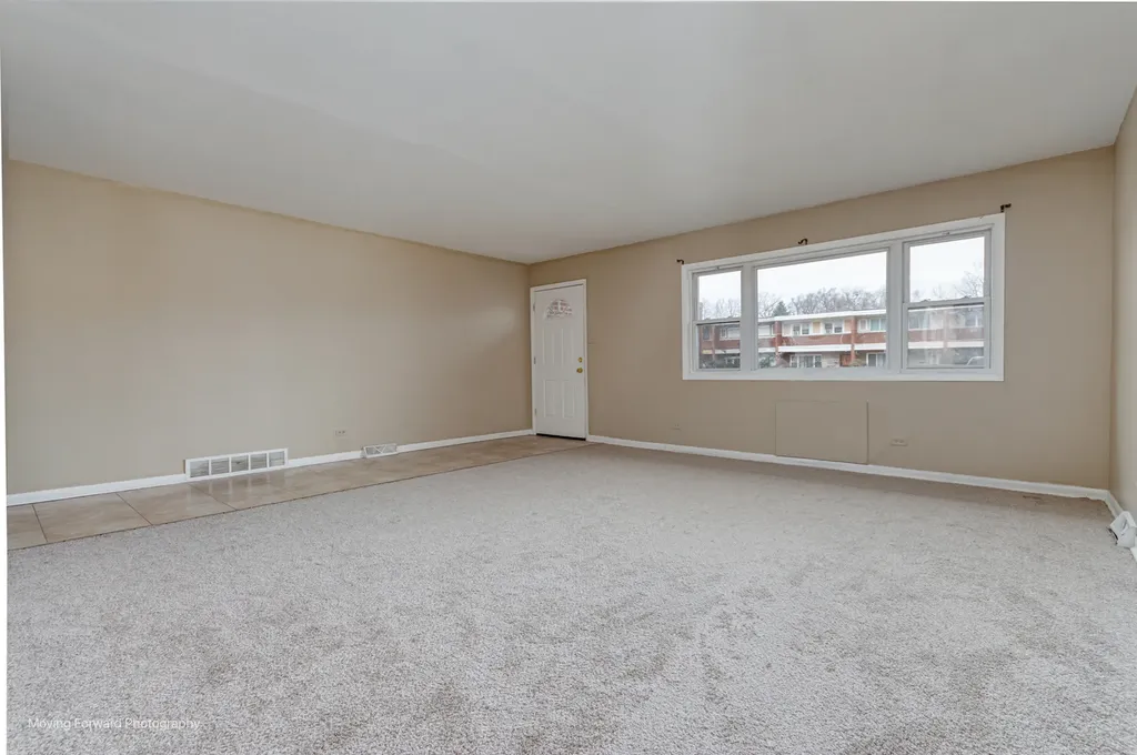9586 South Colfax Avenue Chicago IL 60617