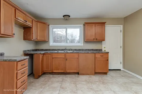 9586 South Colfax Avenue Chicago IL 60617