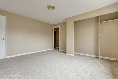 9586 South Colfax Avenue Chicago IL 60617