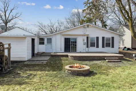 3808 15TH Street B Moline IL 61265