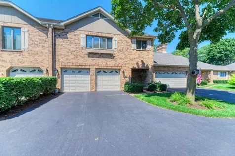 81 Country Club Drive Bloomingdale IL 60108