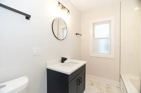 5529 West Cornelia Avenue Chicago IL 60641