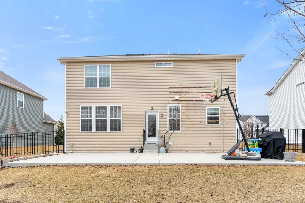 12455 South Compass Avenue Plainfield IL 60585