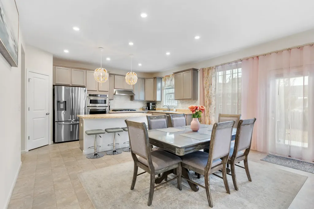 12455 South Compass Avenue Plainfield IL 60585