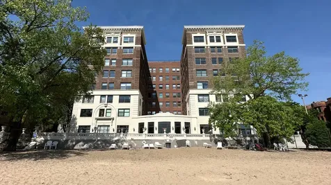 1205 West Sherwin Avenue Chicago IL 60626