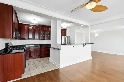 1205 West Sherwin Avenue Chicago IL 60626