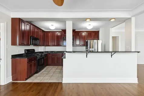 1205 West Sherwin Avenue Chicago IL 60626