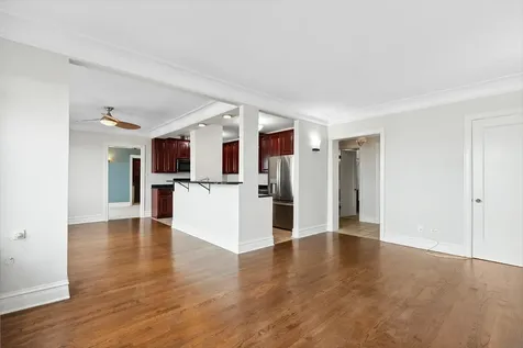 1205 West Sherwin Avenue Chicago IL 60626