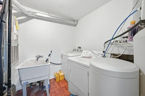 1773 East 158th Street South Holland IL 60473