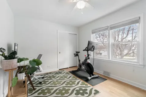 2233 14TH Avenue North Riverside IL 60546