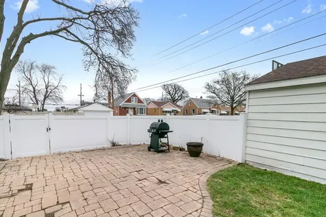 2233 14TH Avenue North Riverside IL 60546