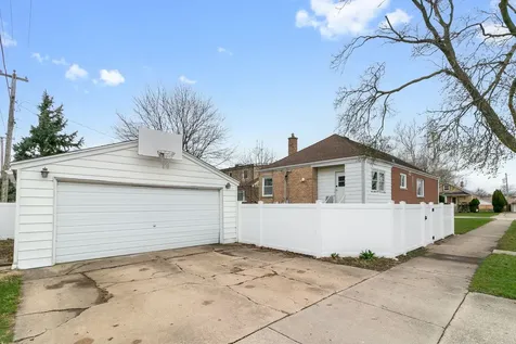 2233 14TH Avenue North Riverside IL 60546