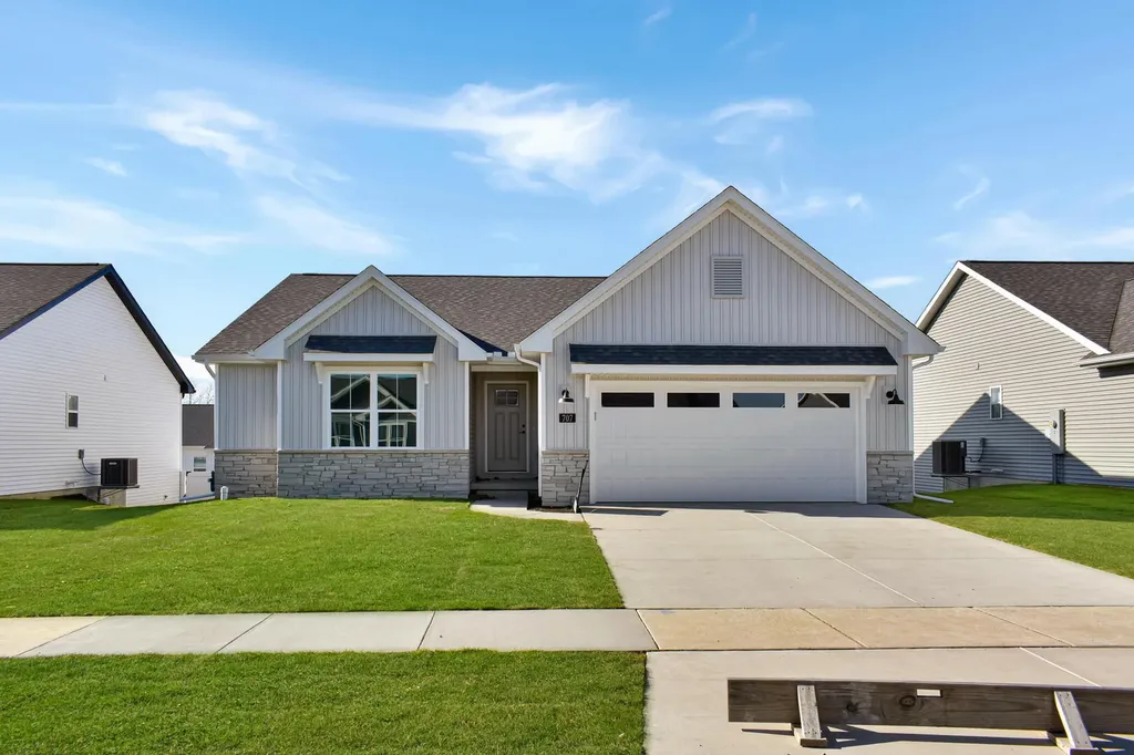 707 Cates Drive Mahomet IL 61853