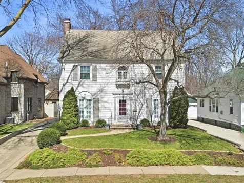 807 East Fellows Street Dixon IL 61021