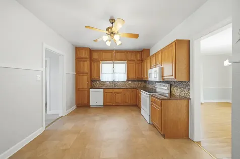 807 East Fellows Street Dixon IL 61021