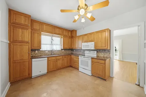 807 East Fellows Street Dixon IL 61021