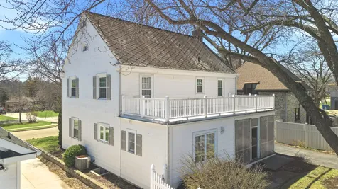 807 East Fellows Street Dixon IL 61021