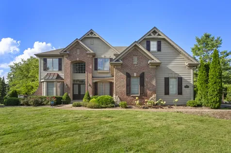 3818 Grand View Court St. Charles IL 60175