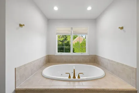 3818 Grand View Court St. Charles IL 60175